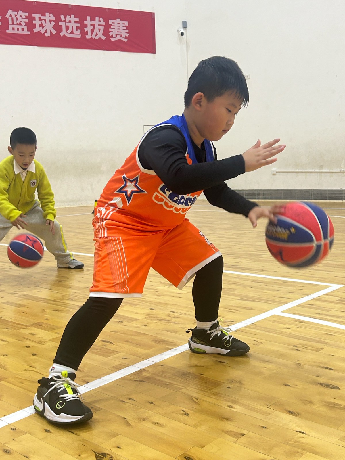 外国青少年篮球训练视频下载