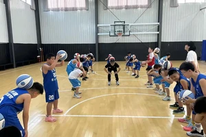 如何找到最适合初学者的篮球夏令营?两种方法的对比与推荐